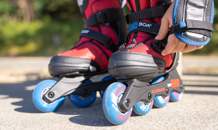 The Adjustable Rollerblades K2 Raider BOA are high-quality rollerblades which will grow together with your child. They can be adjusted to 5 different sizes, allowing y ...